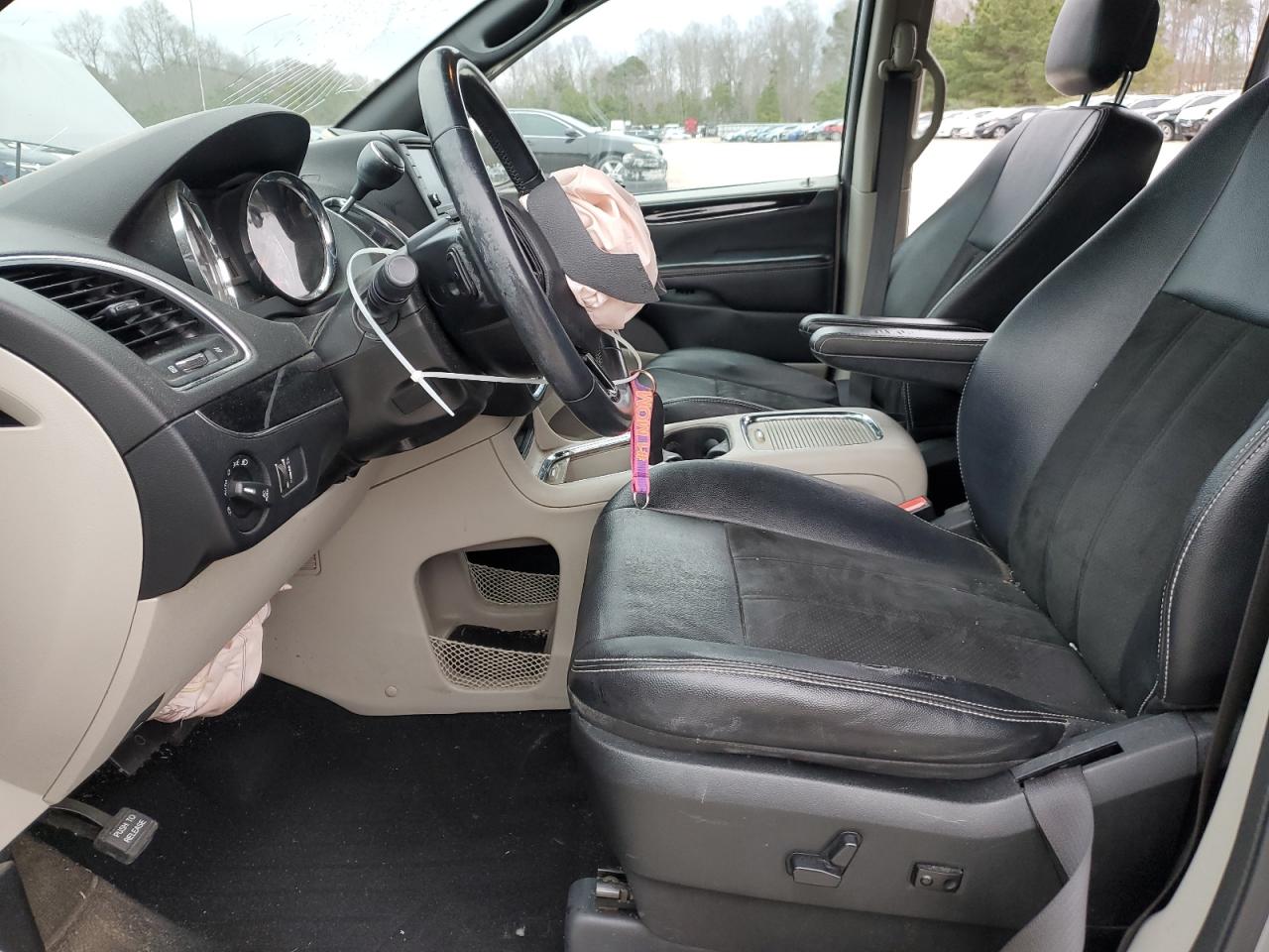 2019 Dodge Caravan - Image 7