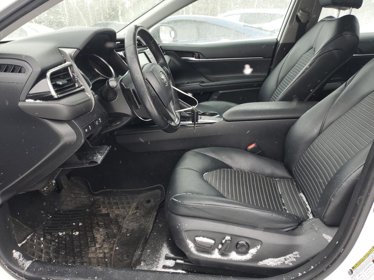2020 Toyota Camry - Image 7