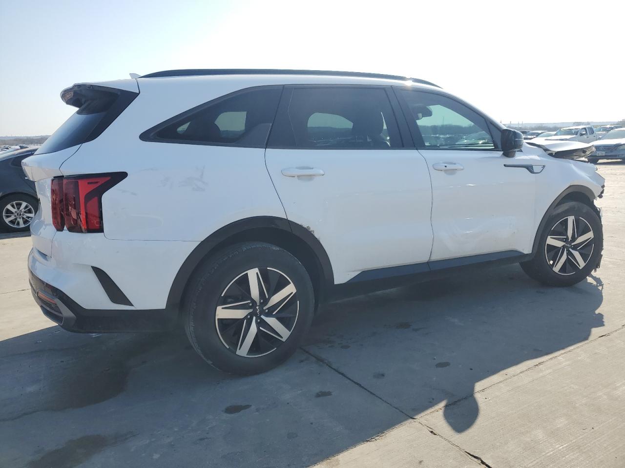 2023 Kia Sorento - Image 3
