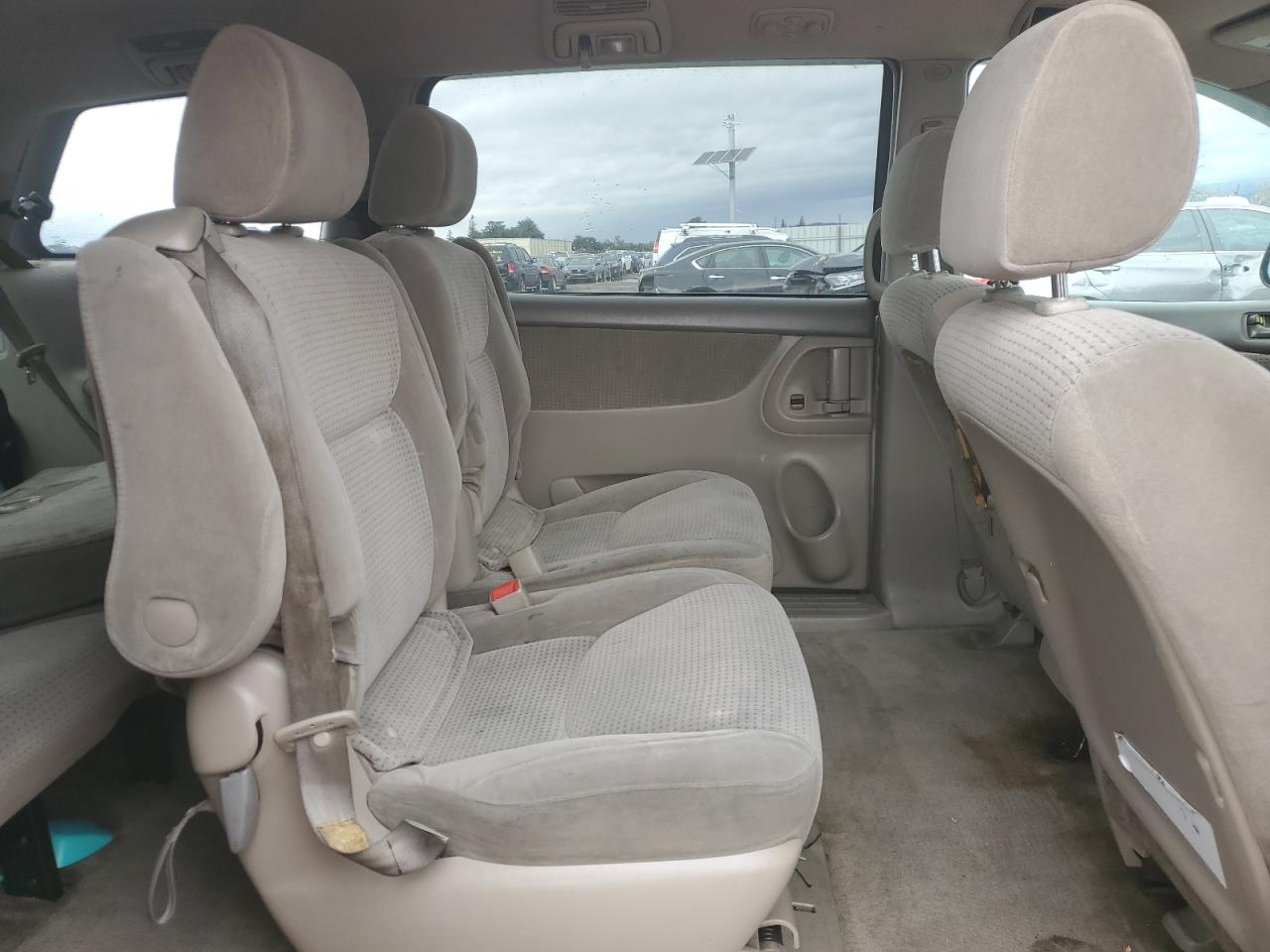 2006 Toyota Sienna - Image 11