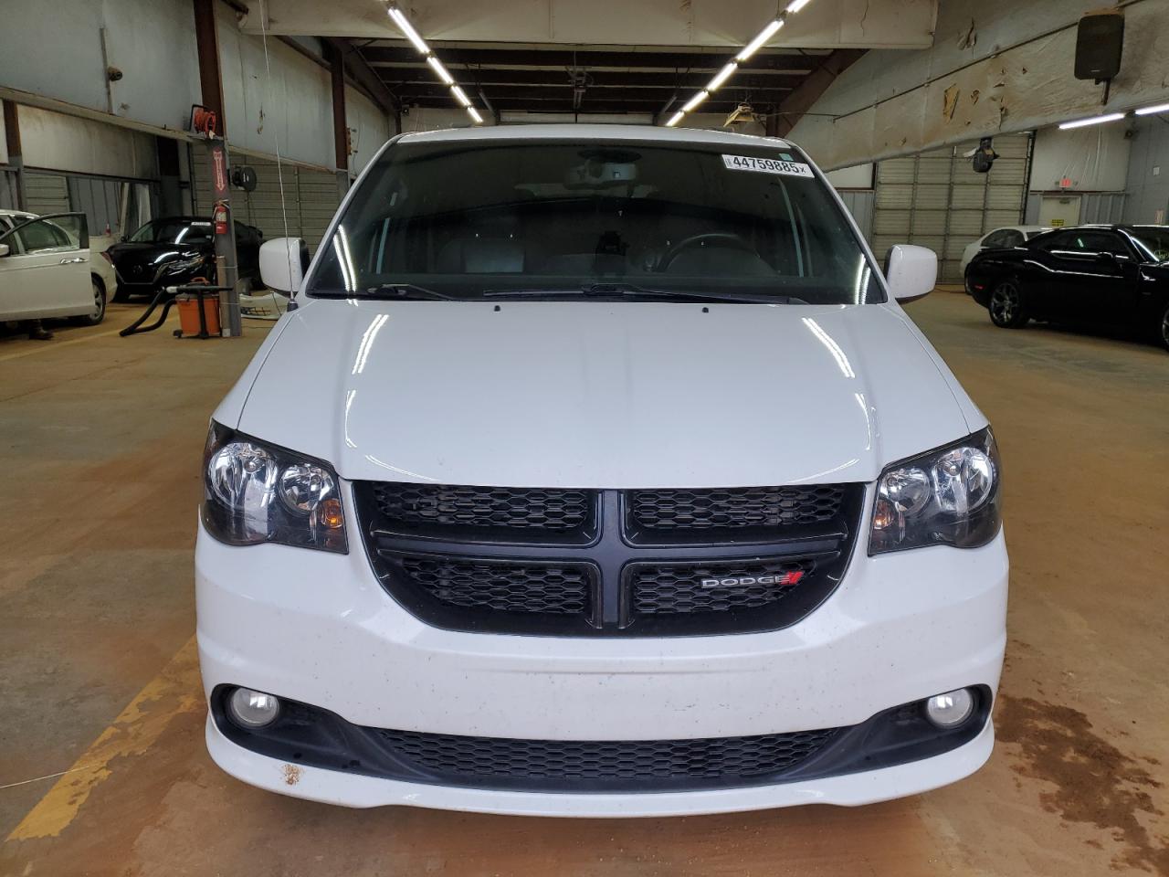 2018 Dodge Caravan - Image 5
