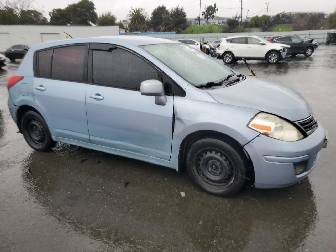 2010 Nissan Versa - Image 4
