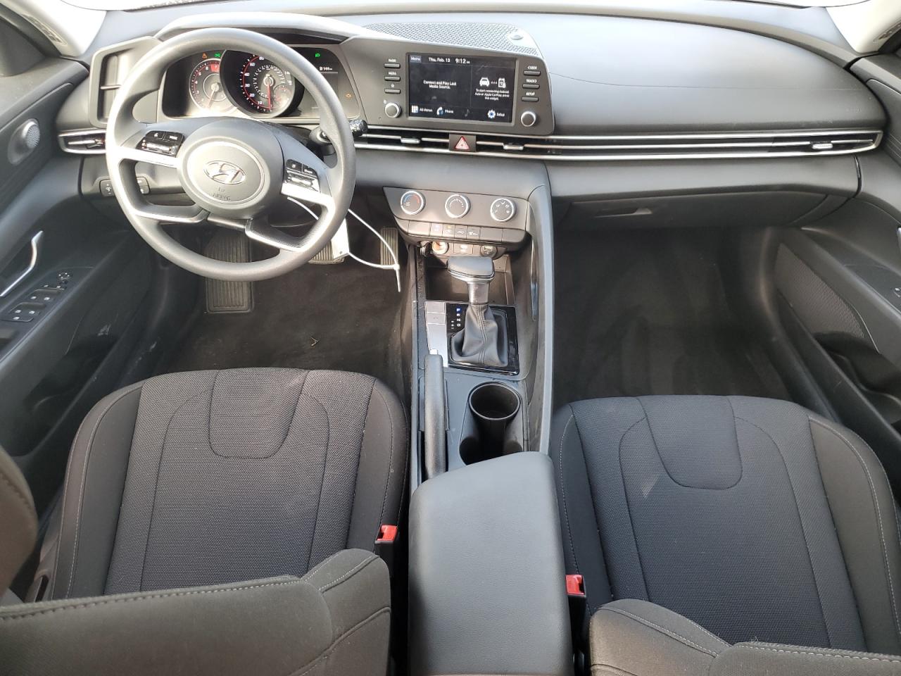 2021 Hyundai Elantra - Image 8
