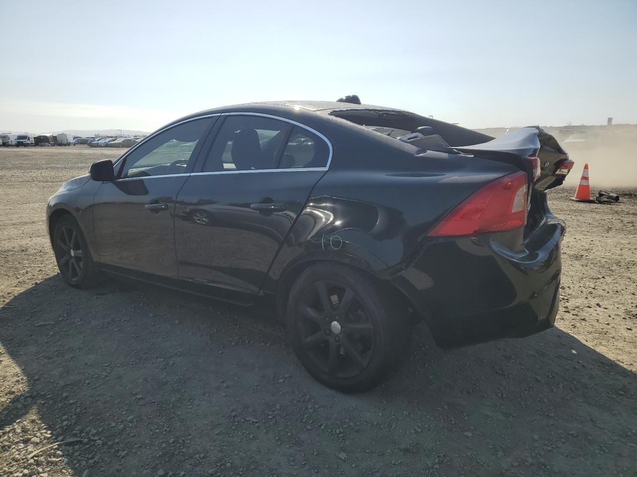 2016 Volvo S60 - Image 2