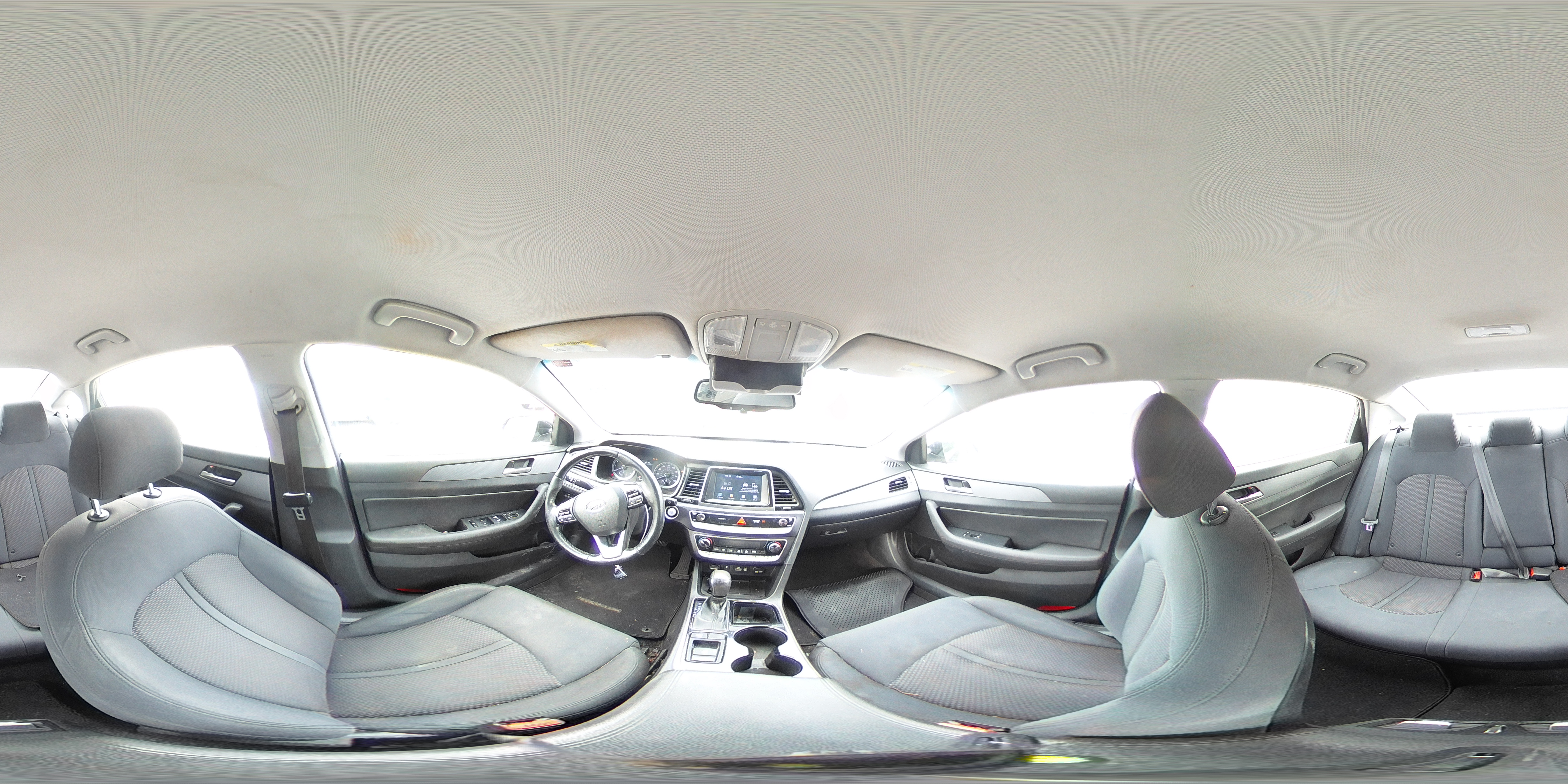 2018 Hyundai Sonata - Image 13