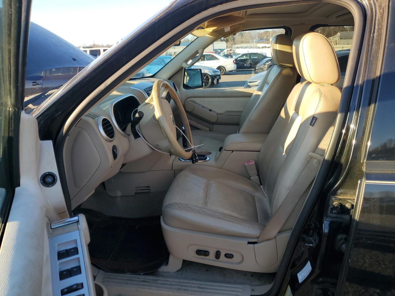 2006 Mercury Mountaineer Convenience VIN: 4M2EU46E56UJ03284 Lot: 61158105