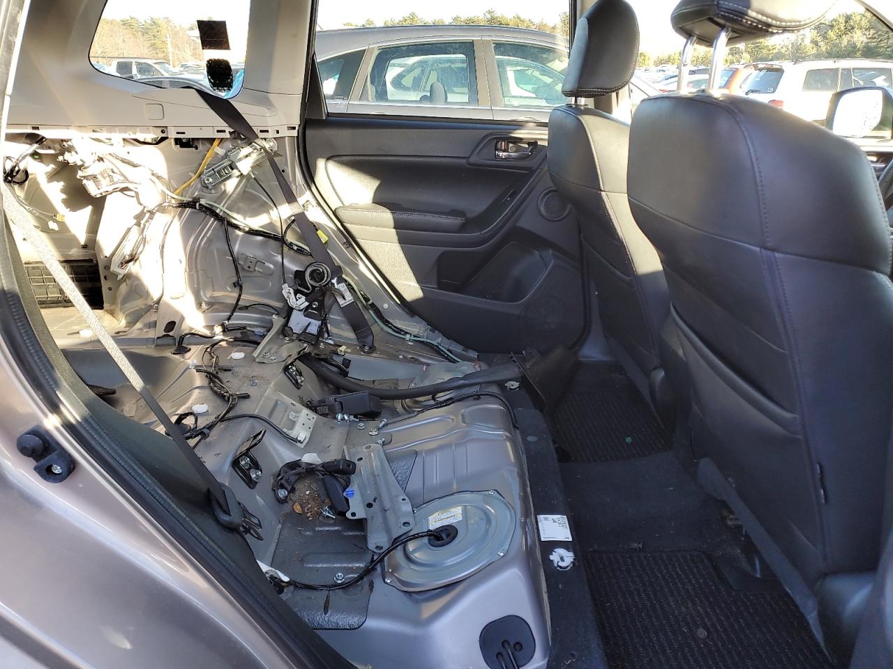 2016 Subaru Forester - Image 11