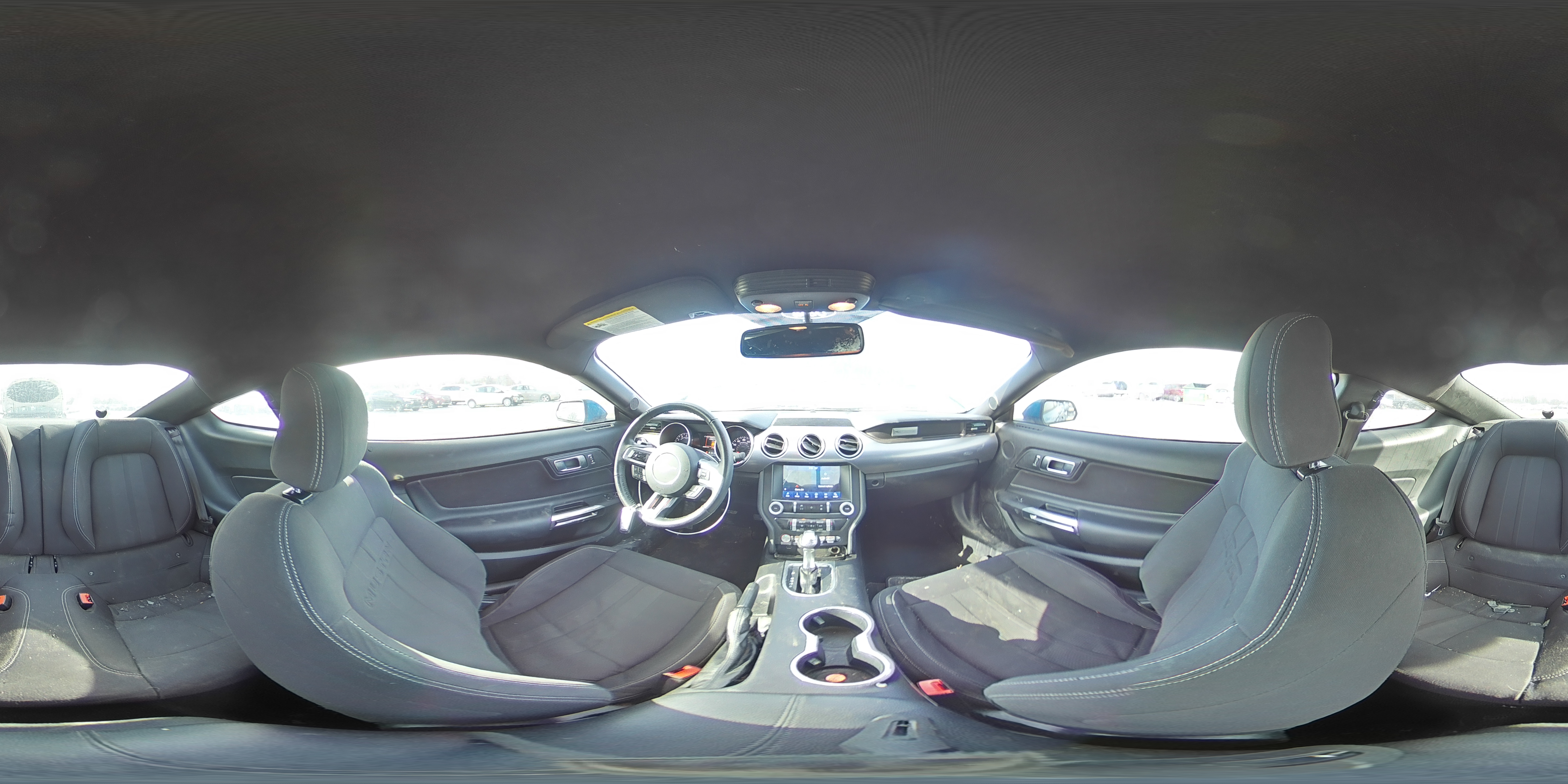 2019 Ford Mustang - Image 13