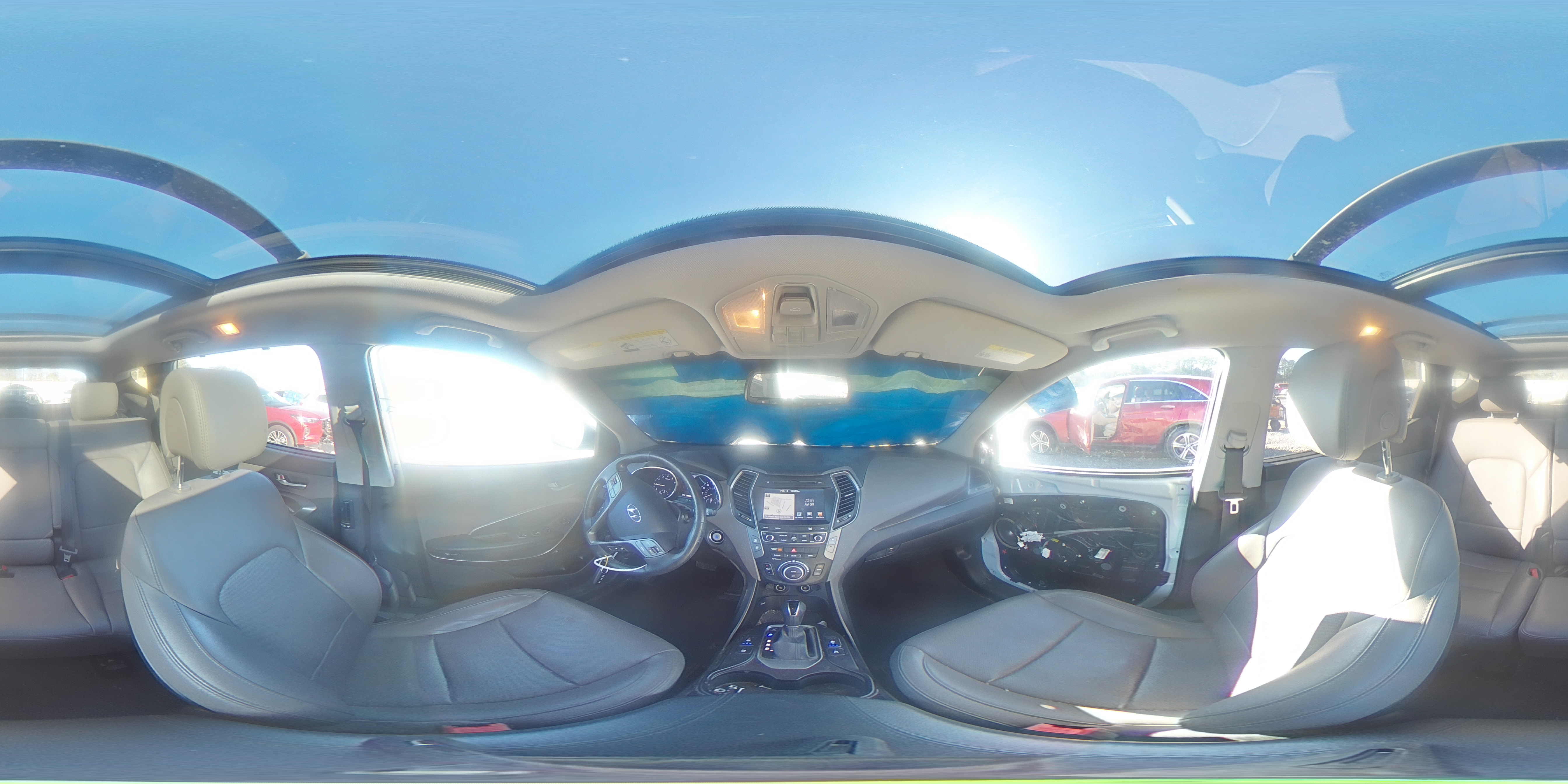 2017 Hyundai Santa Fe - Image 16