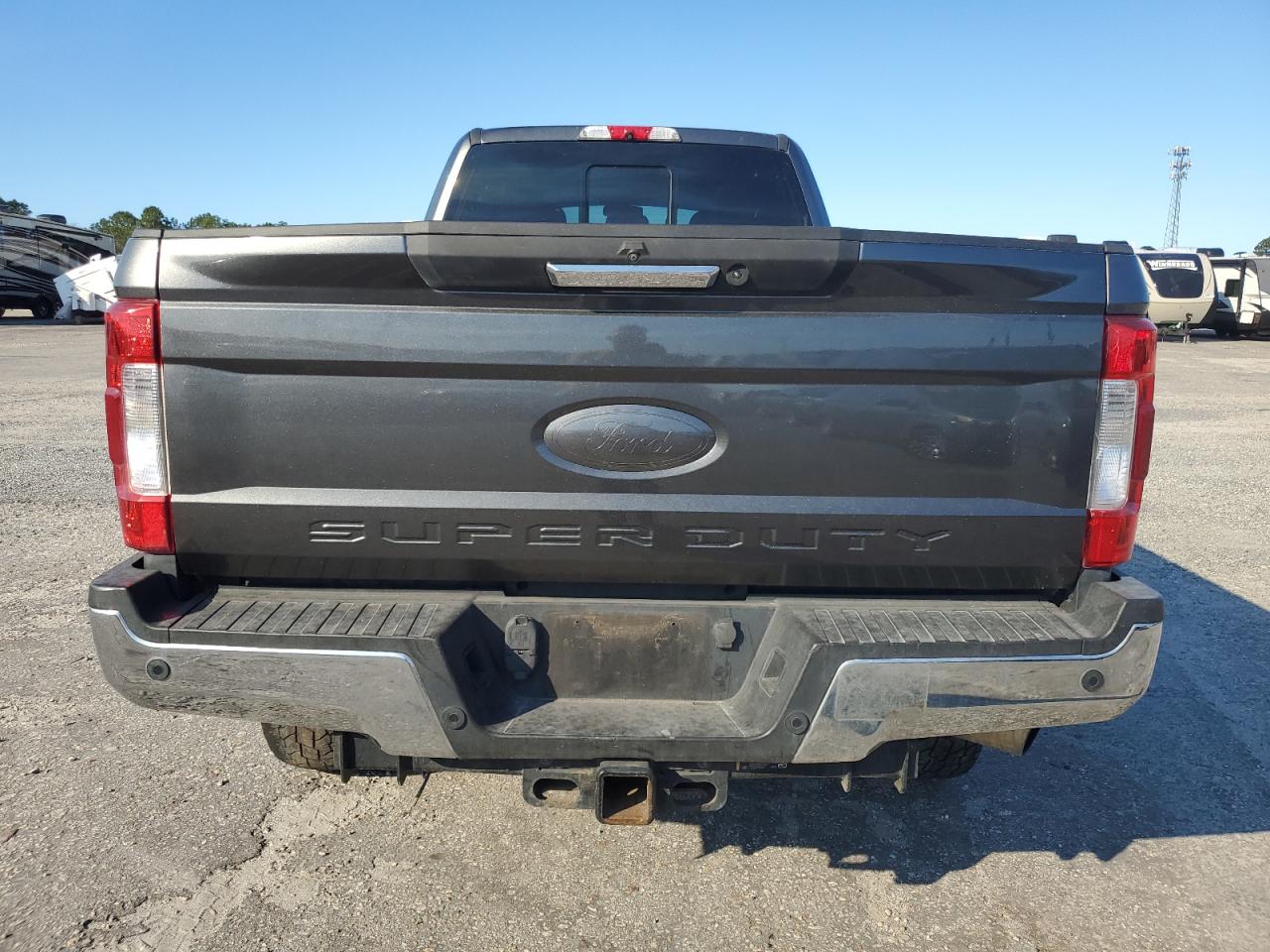 2017 Ford F350 - Image 6