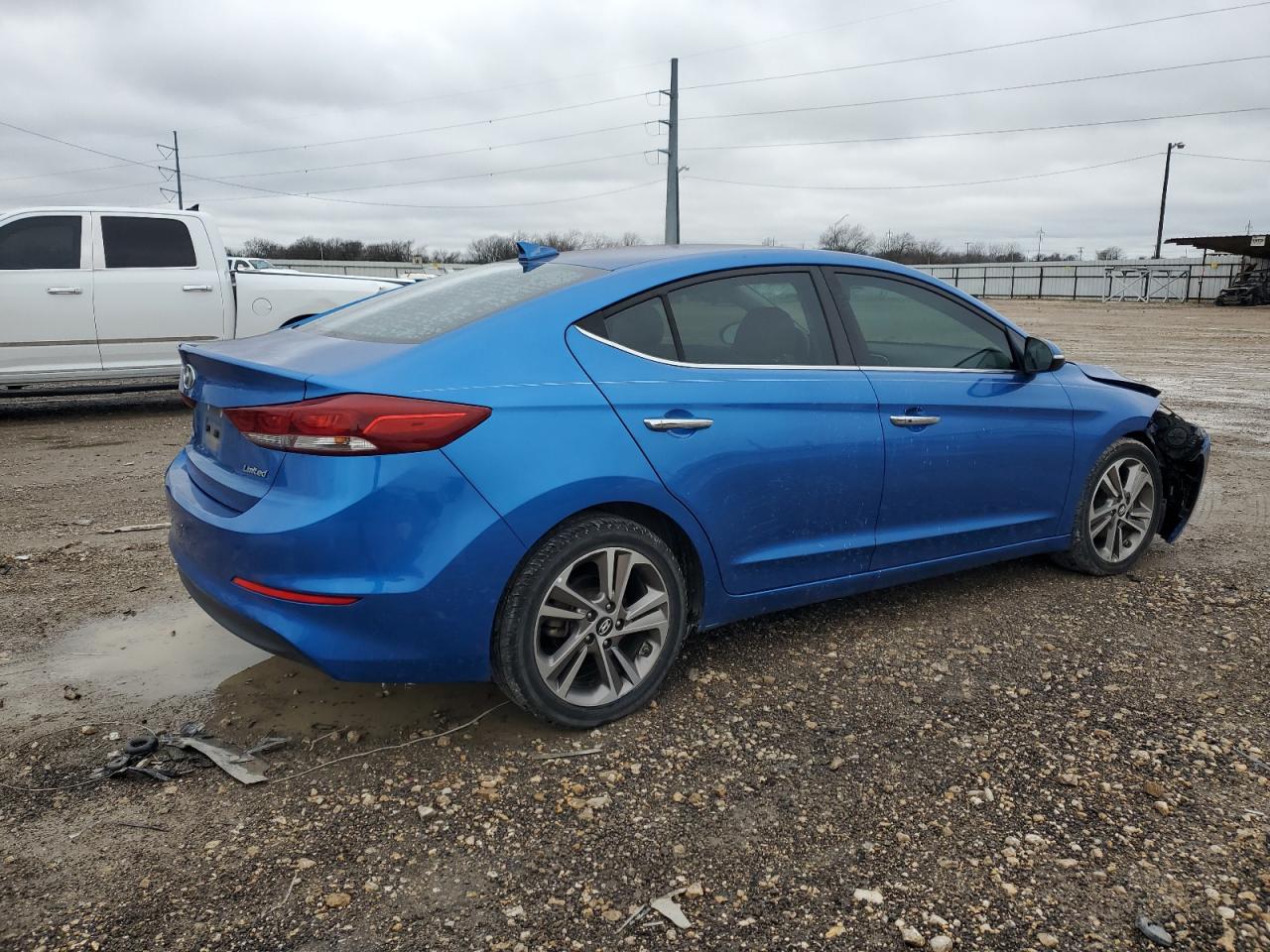 2017 Hyundai Elantra - Image 3
