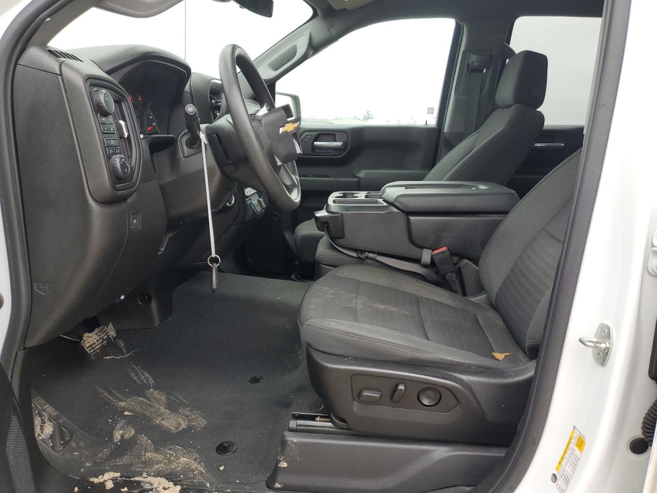2022 Chevrolet Silverado - Image 7