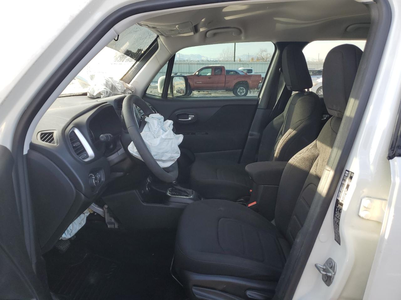 2018 Jeep Renegade - Image 7