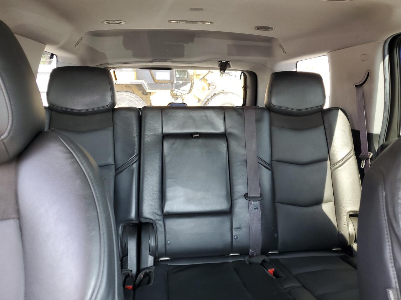 2015 Cadillac Escalade - Image 10