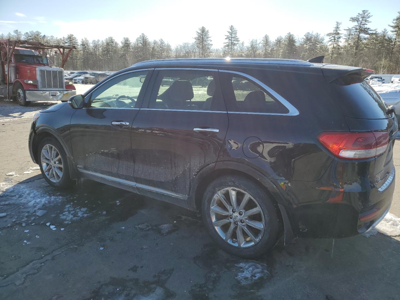 2016 Kia Sorento - Image 2