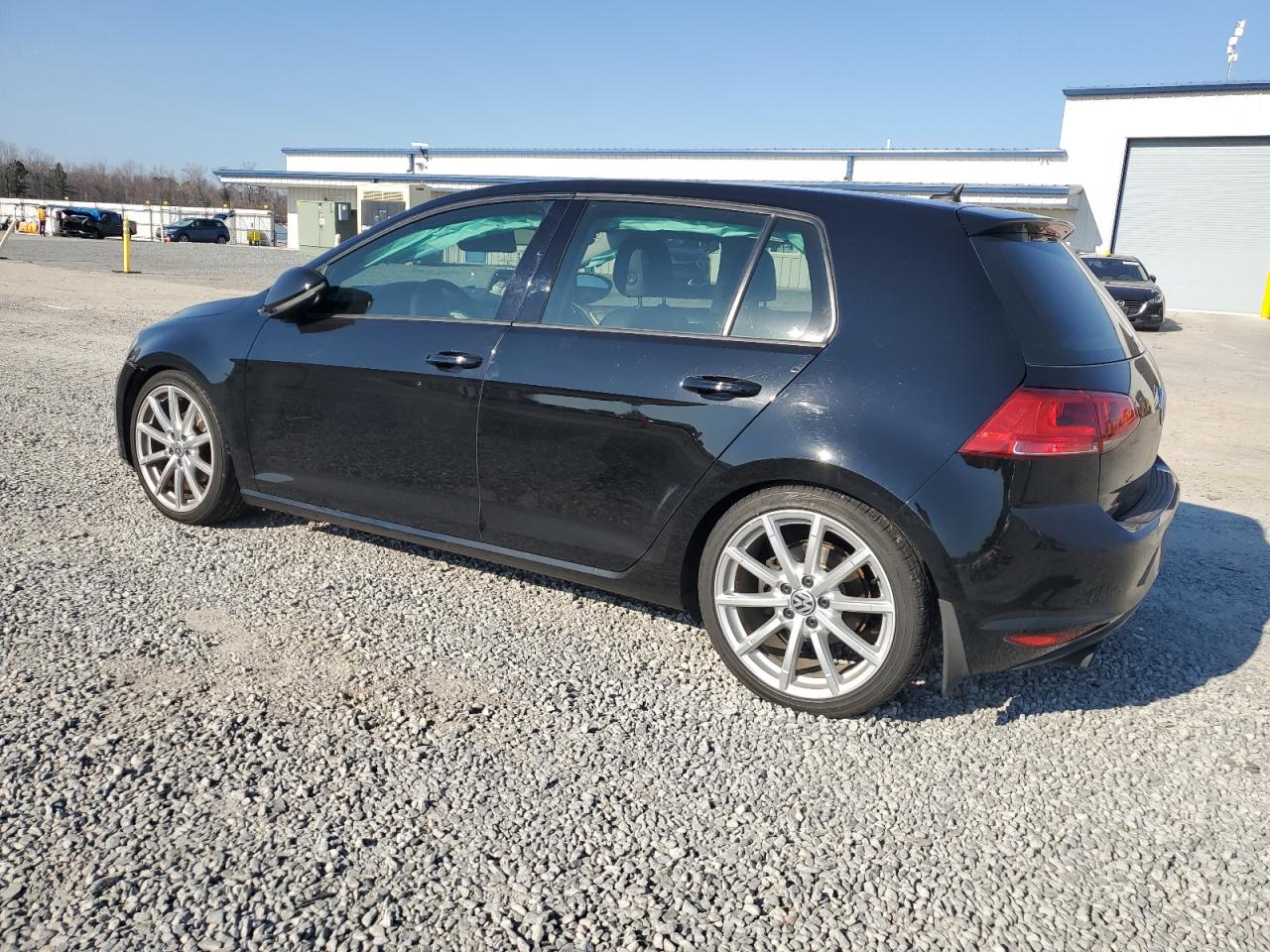 2015 Volkswagen Golf - Image 2