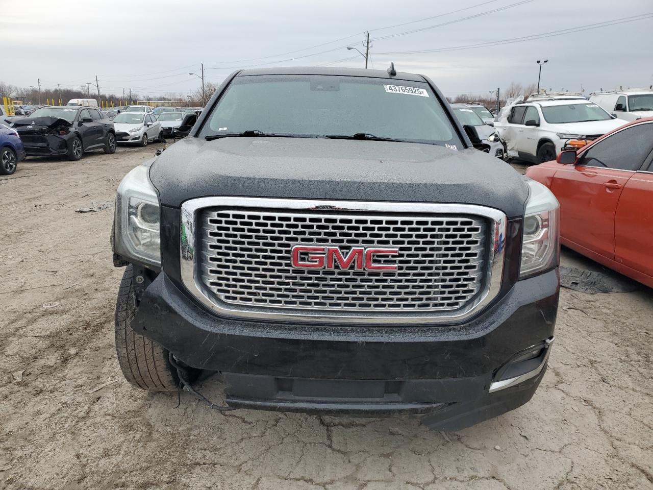 2015 GMC Yukon - Image 5