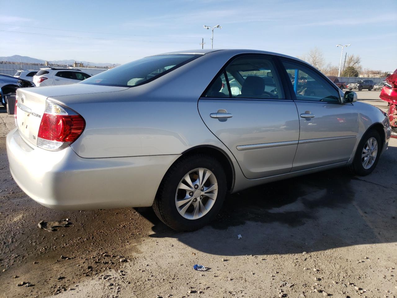 2005 Toyota Camry - Image 3