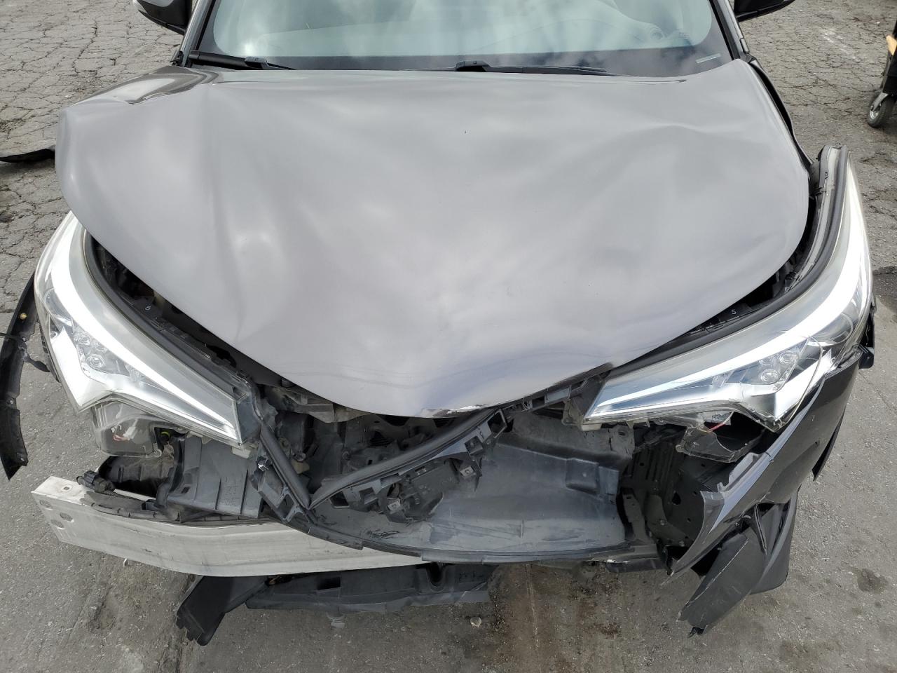 2019 Toyota C-HR - Image 11