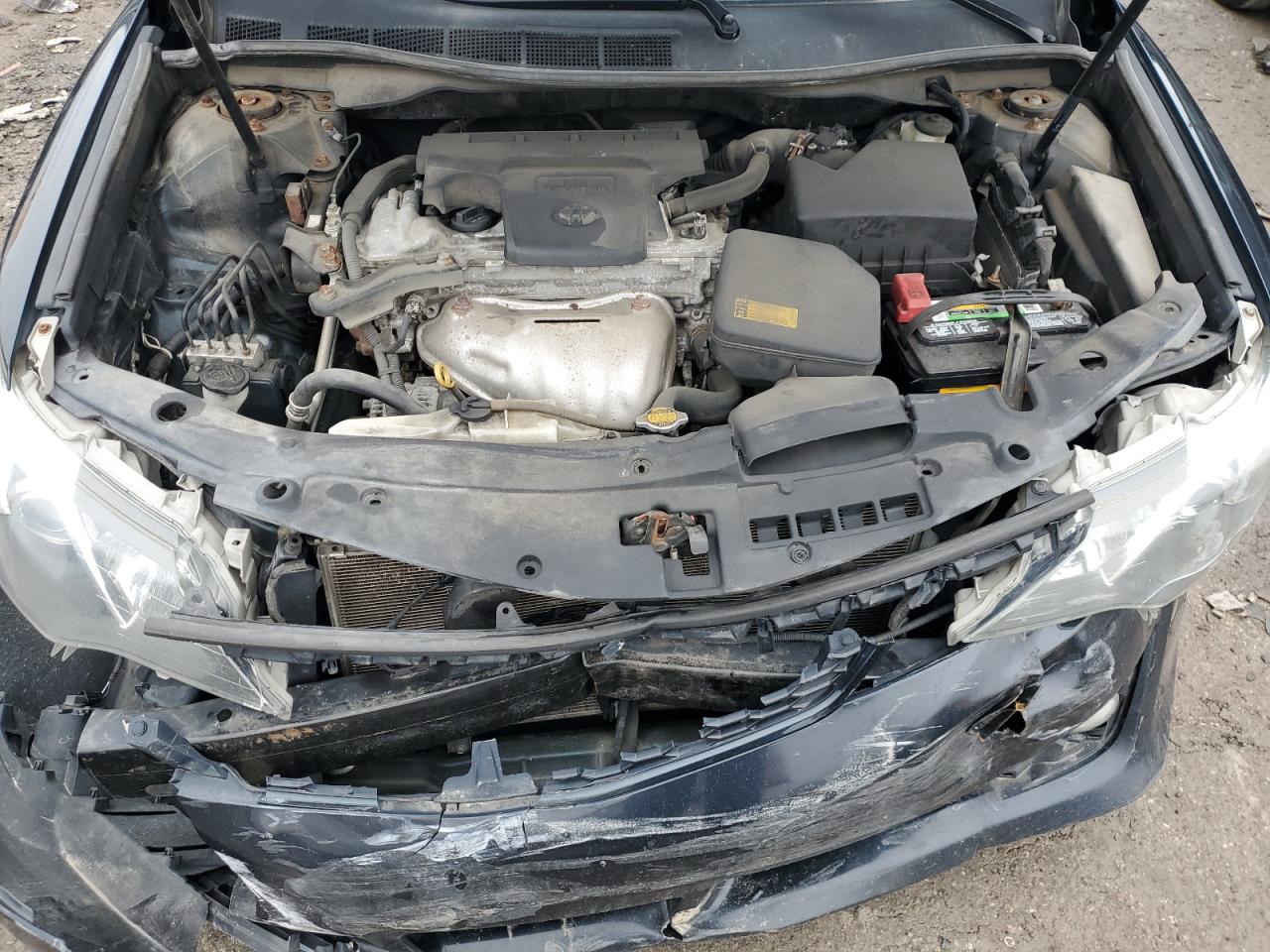 2013 Toyota Camry - Image 11