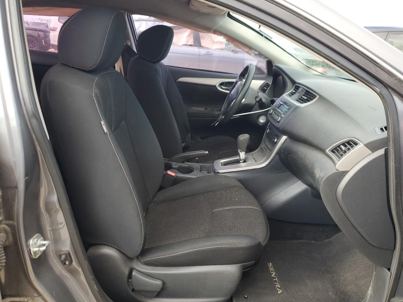 2015 Nissan Sentra - Image 7