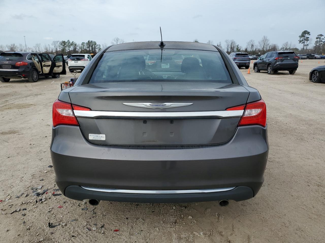 2014 Chrysler 200 - Image 6