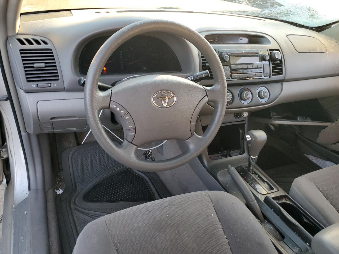 2005 Toyota Camry - Image 8