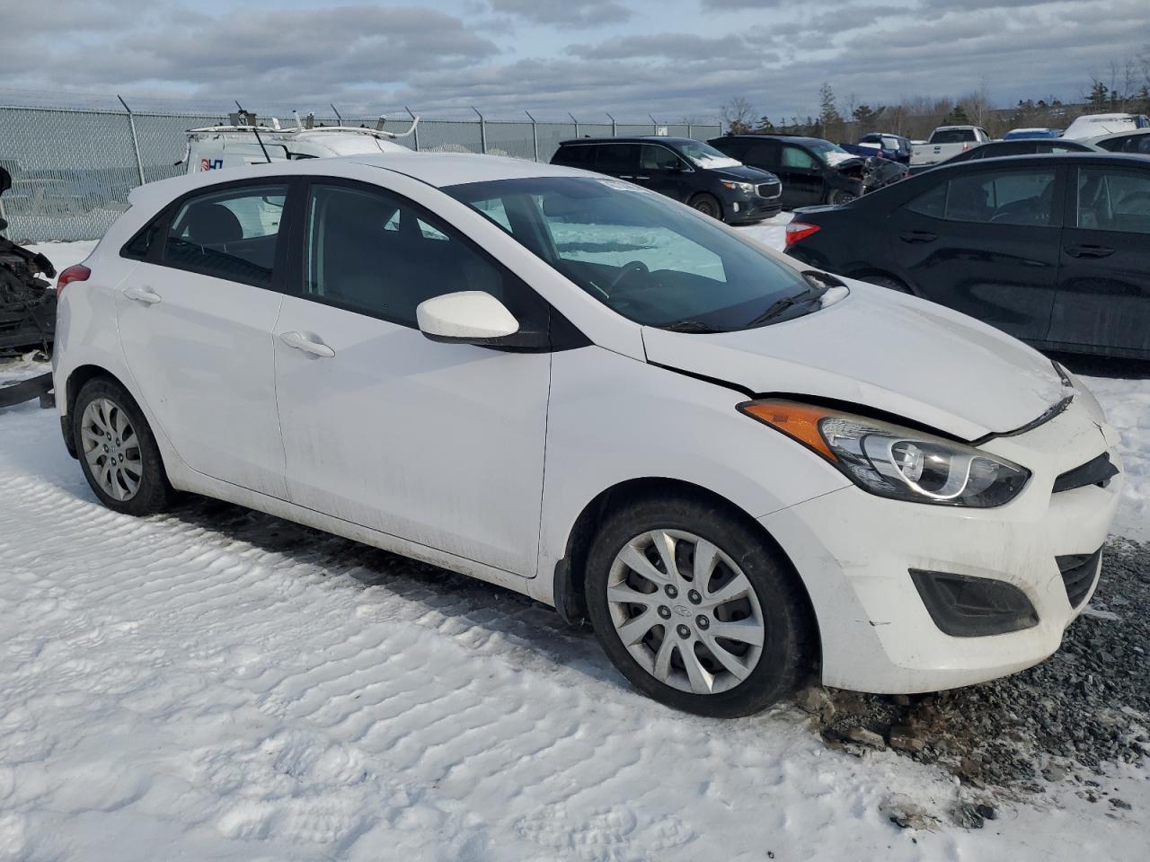 2014 Hyundai Elantra - Image 4
