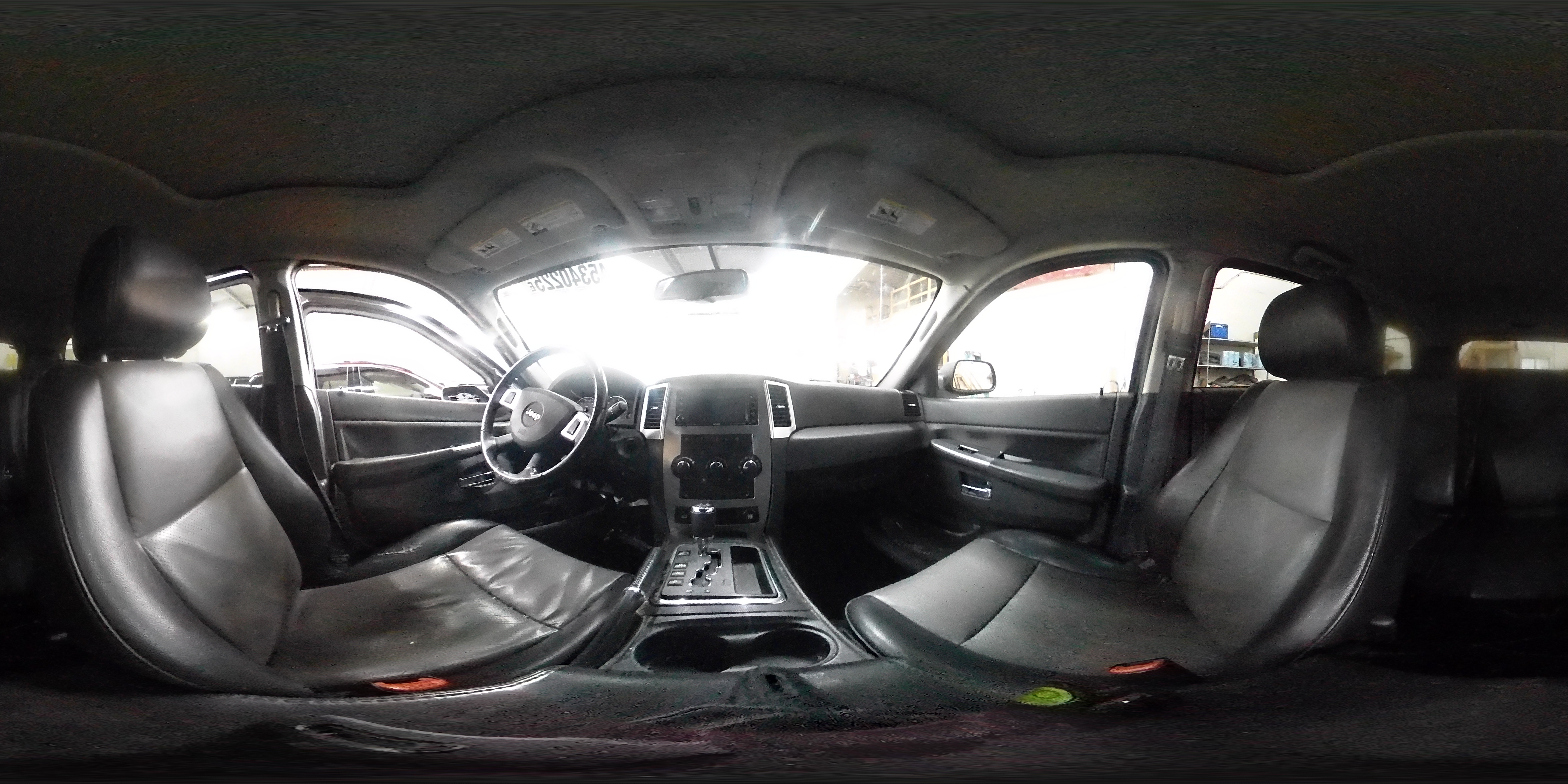 2009 Jeep Grand Cherokee - Image 14