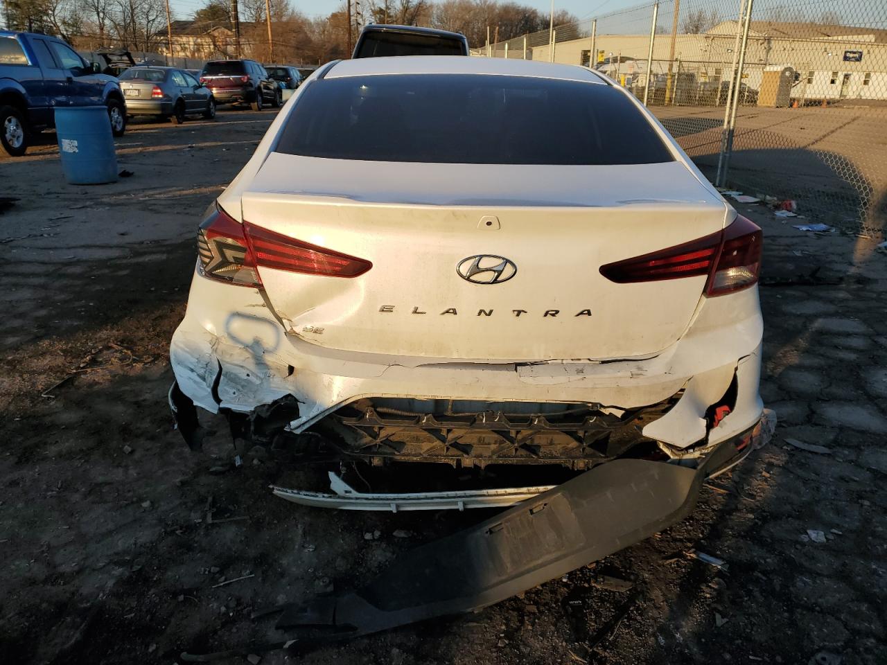 2020 Hyundai Elantra - Image 6