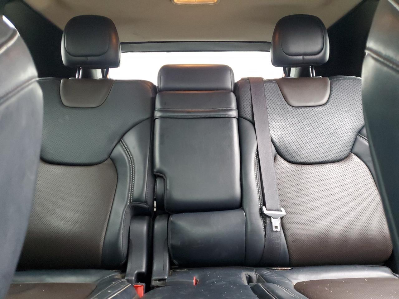 2014 Jeep Grand Cherokee - Image 10