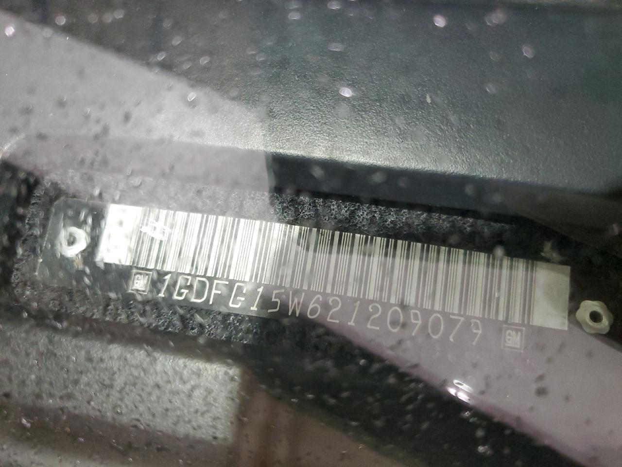 2002 GMC Savana - Image 13