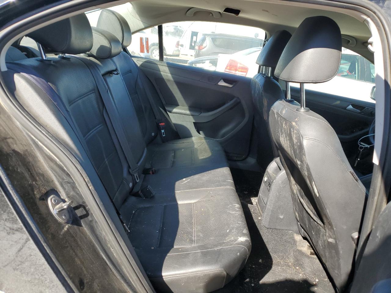 2014 Volkswagen Jetta - Image 10