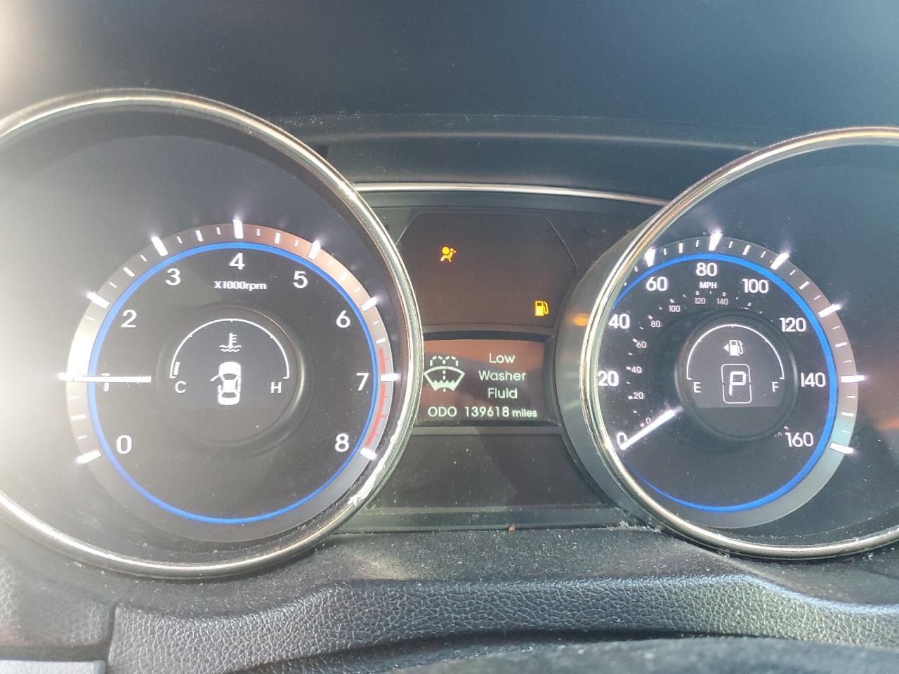 2013 Hyundai Sonata - Image 9