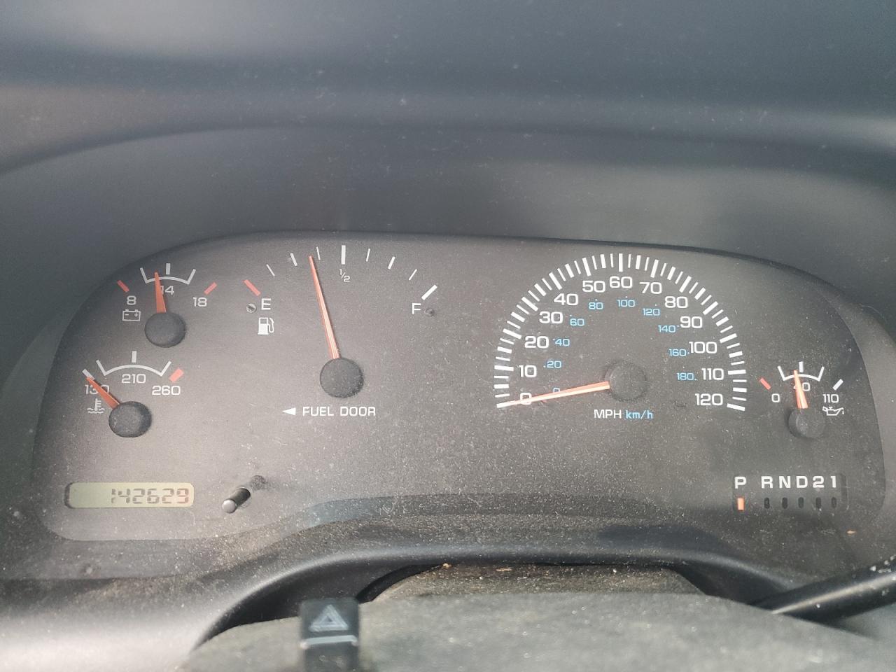 1998 Dodge RAM - Image 9