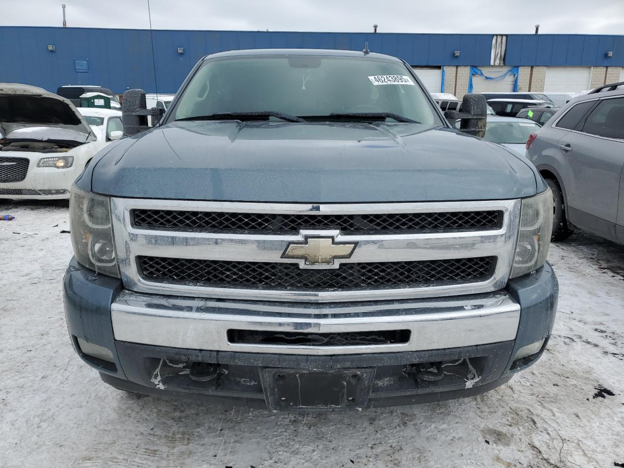 2011 Chevrolet Silverado - Image 5