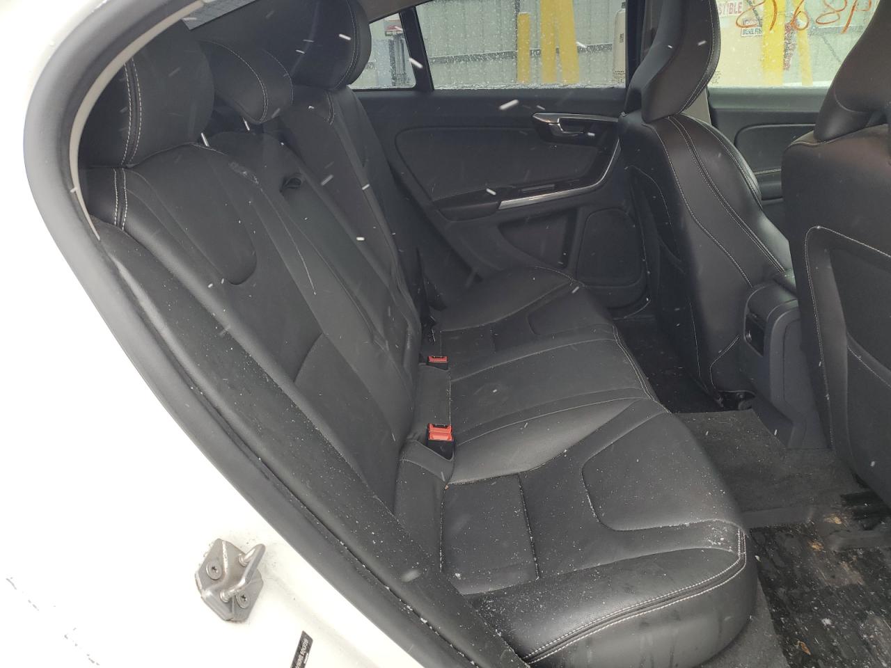 2017 Volvo S60 - Image 10