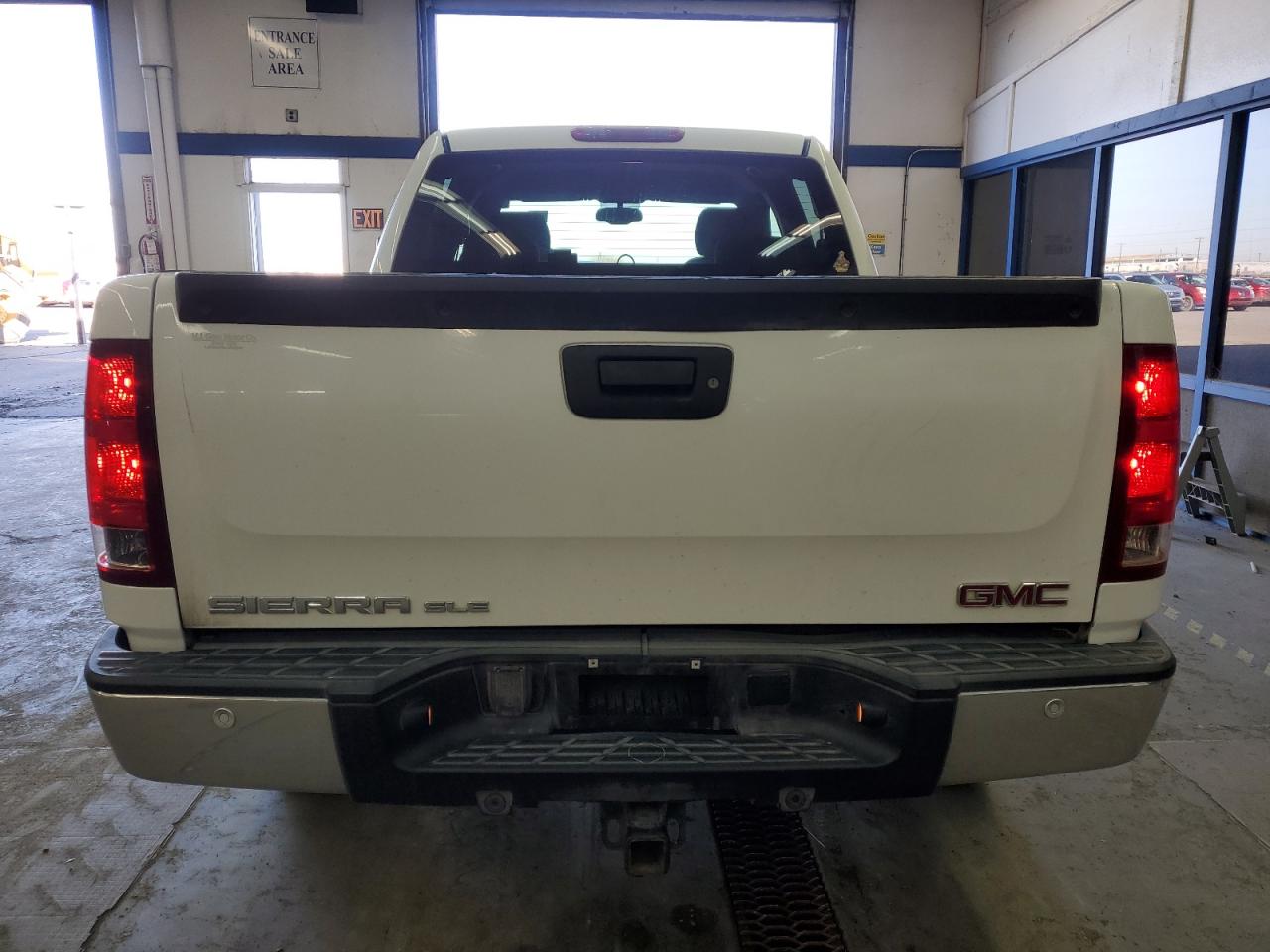 2009 GMC Sierra - Image 6