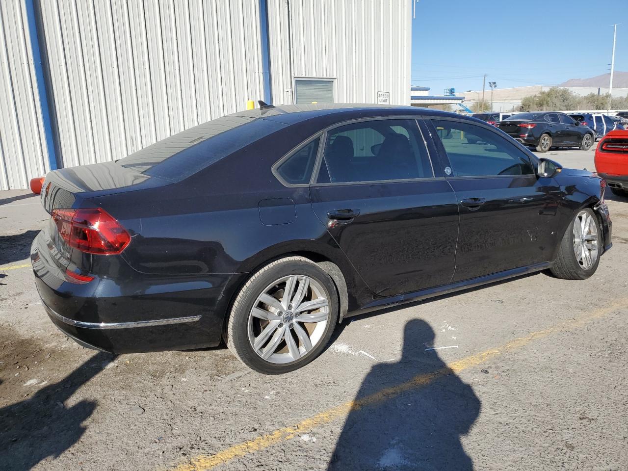 2019 Volkswagen Passat - Image 3