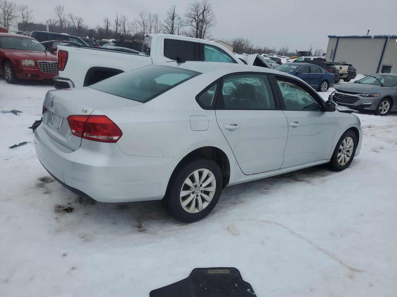 2015 Volkswagen Passat - Image 3