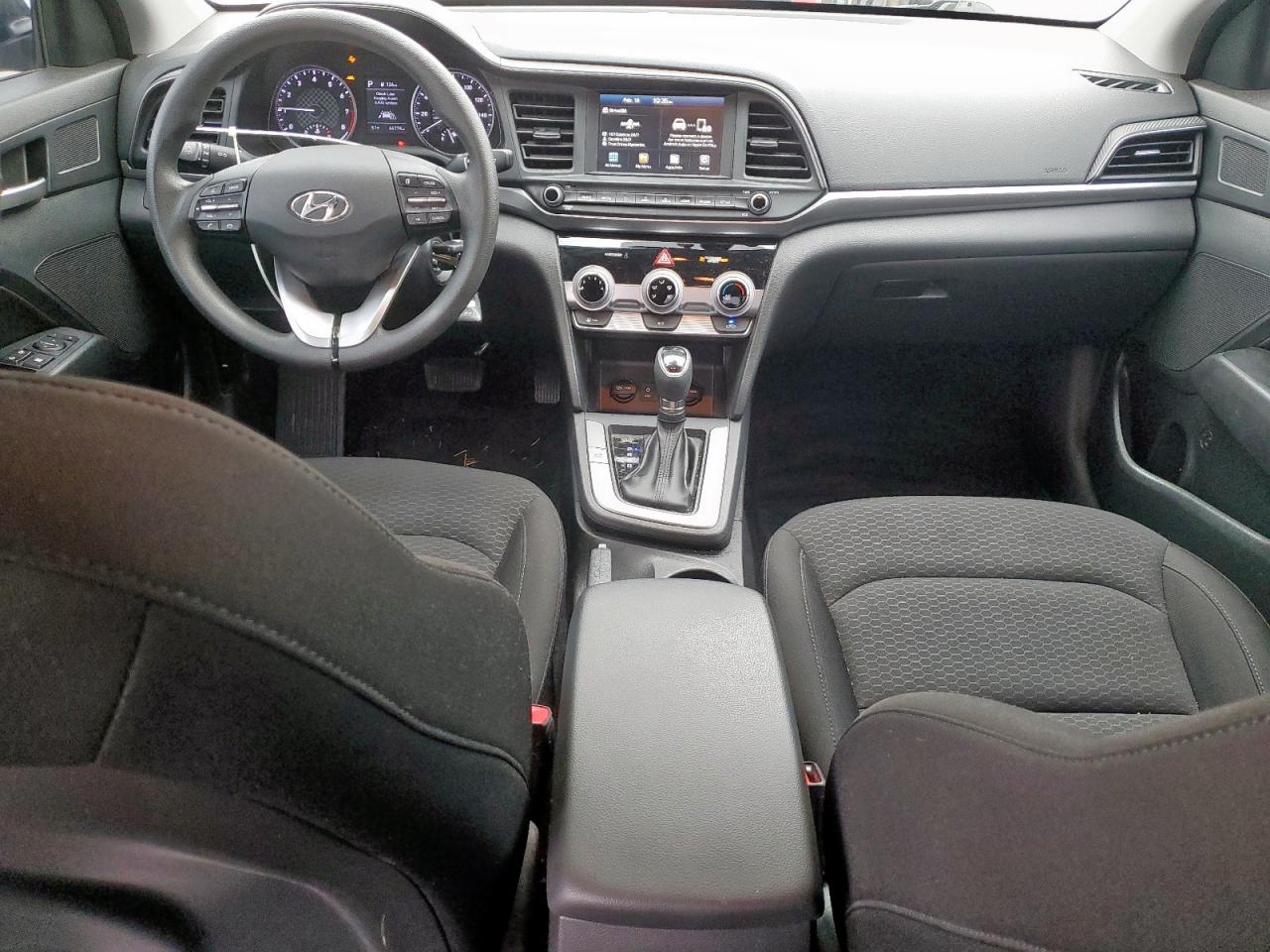 2019 Hyundai Elantra - Image 8