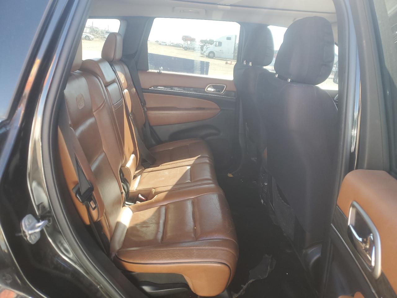 2012 Jeep Grand Cherokee - Image 11