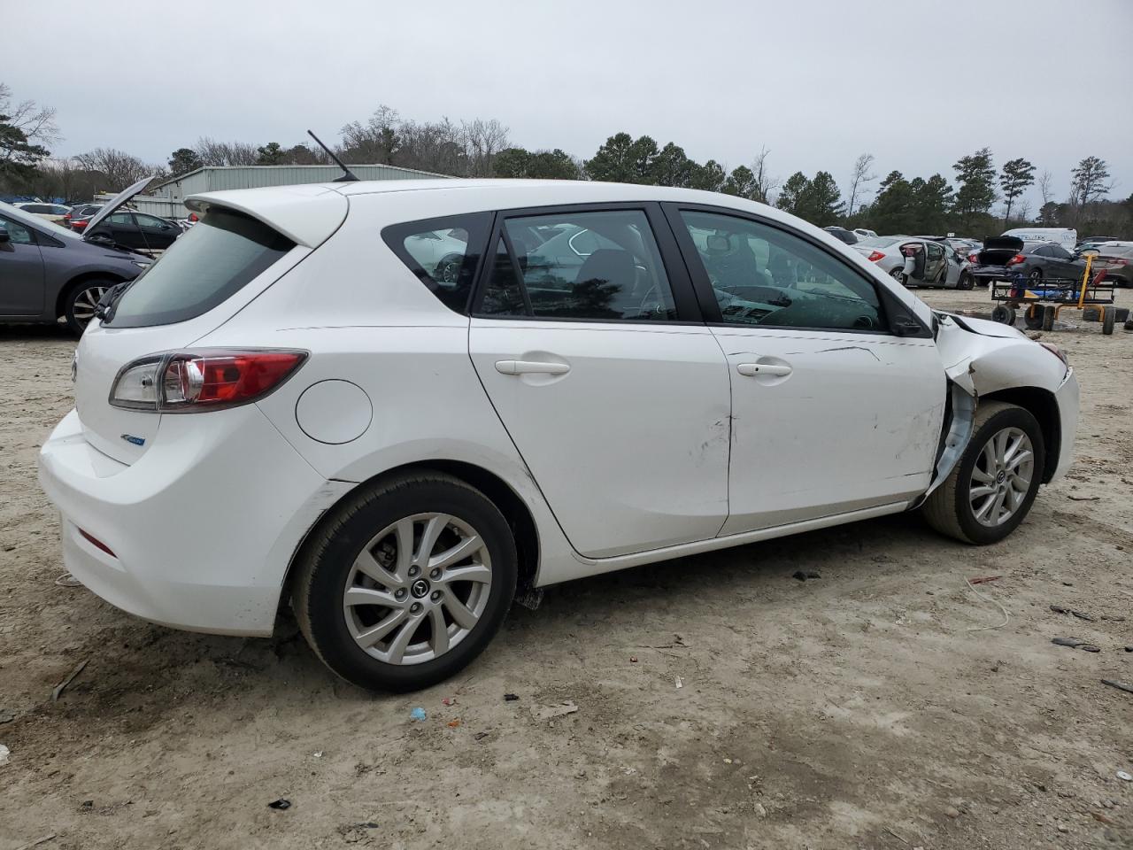 2013 Mazda 3 - Image 3
