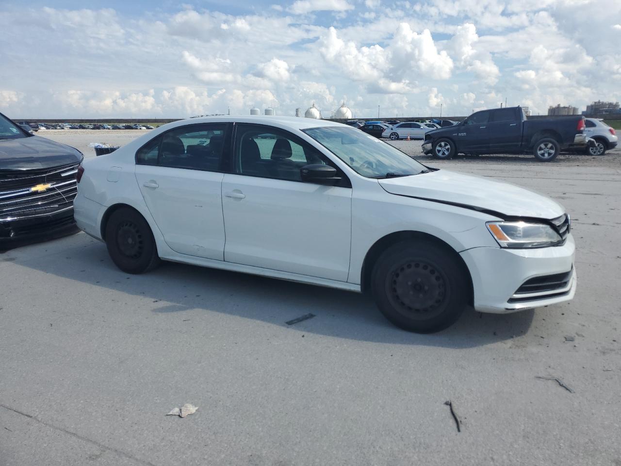 2016 Volkswagen Jetta - Image 4