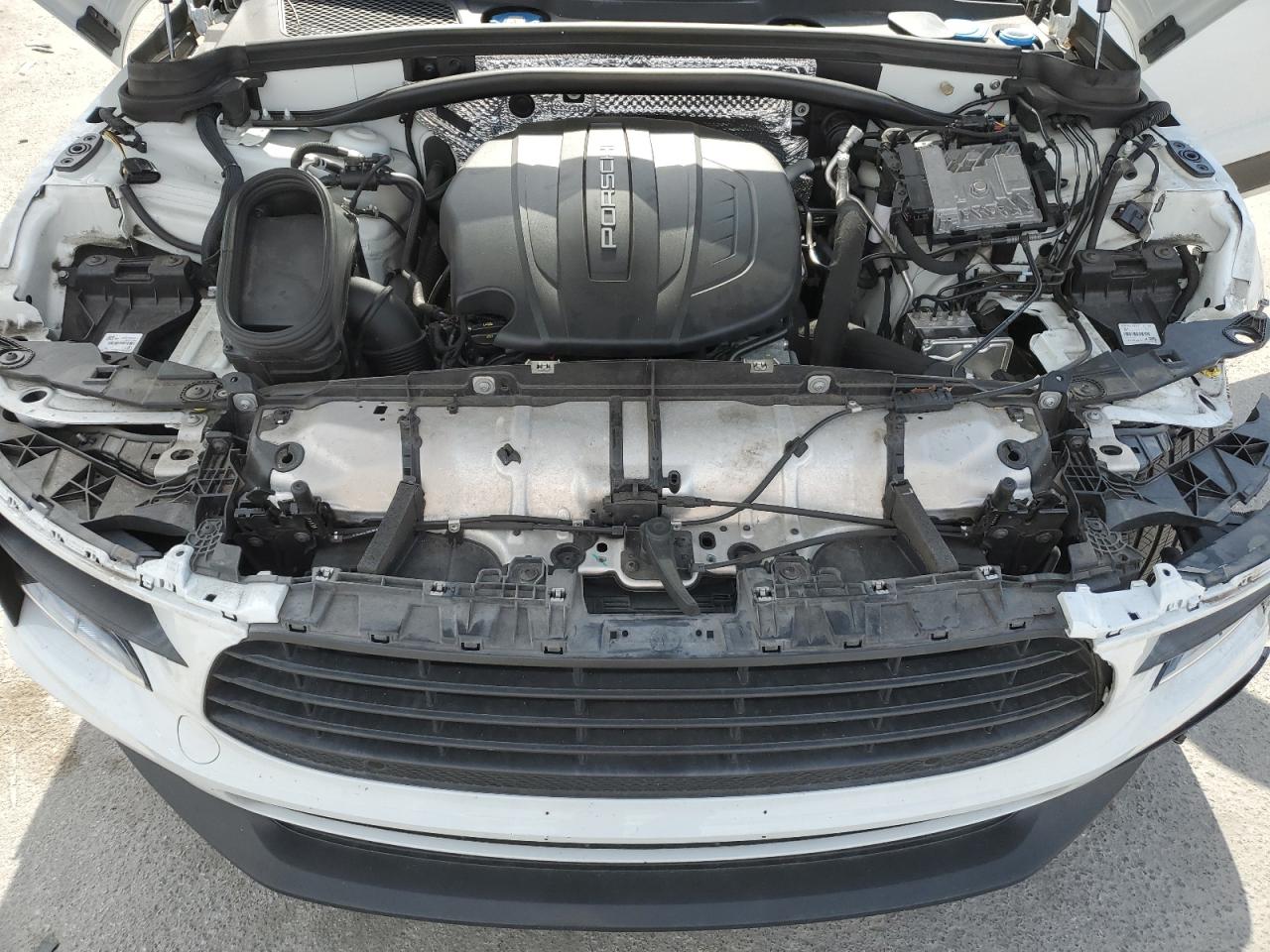 2019 Porsche Macan - Image 14