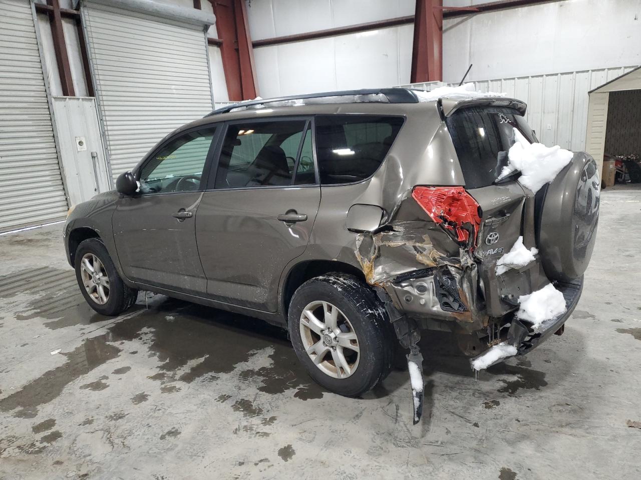 2011 Toyota RAV 4 - Image 2