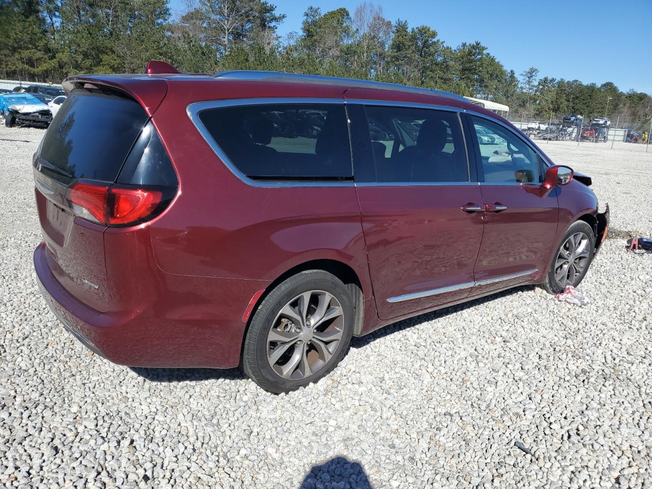 2017 Chrysler Pacifica - Image 3