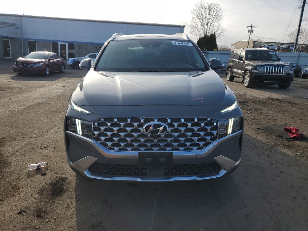 2022 Hyundai Santa Fe - Image 5