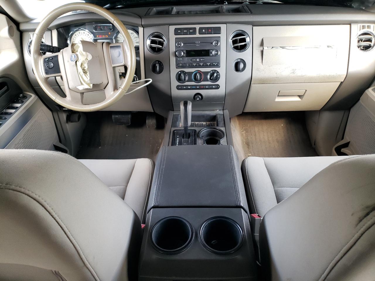 2010 Ford Expedition - Image 8