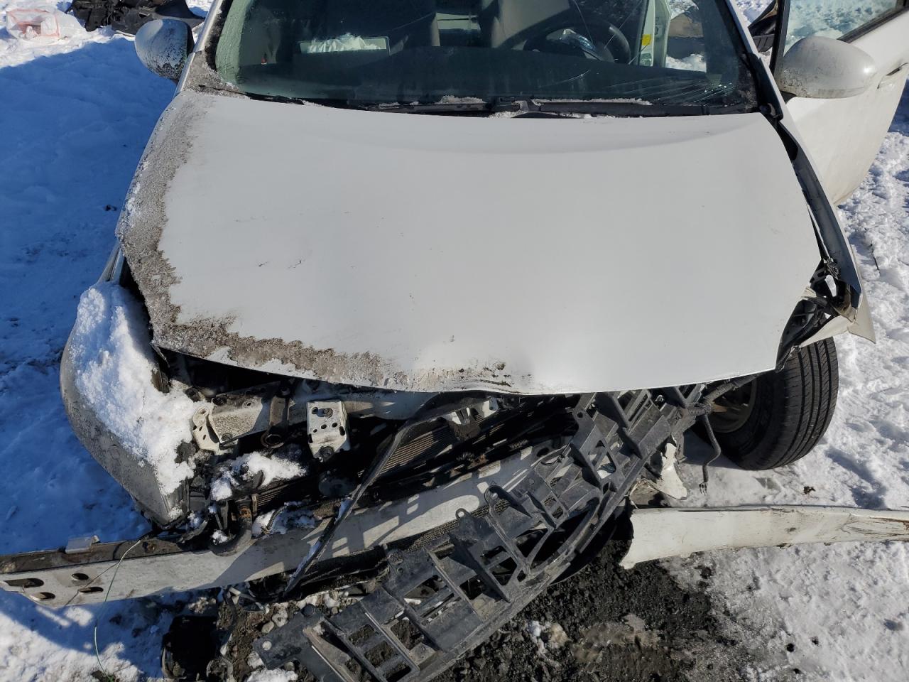 2011 Toyota Prius - Image 12